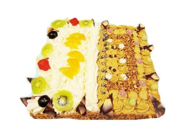 1/2 slagroom/ 1/2 mokkataart vierkant